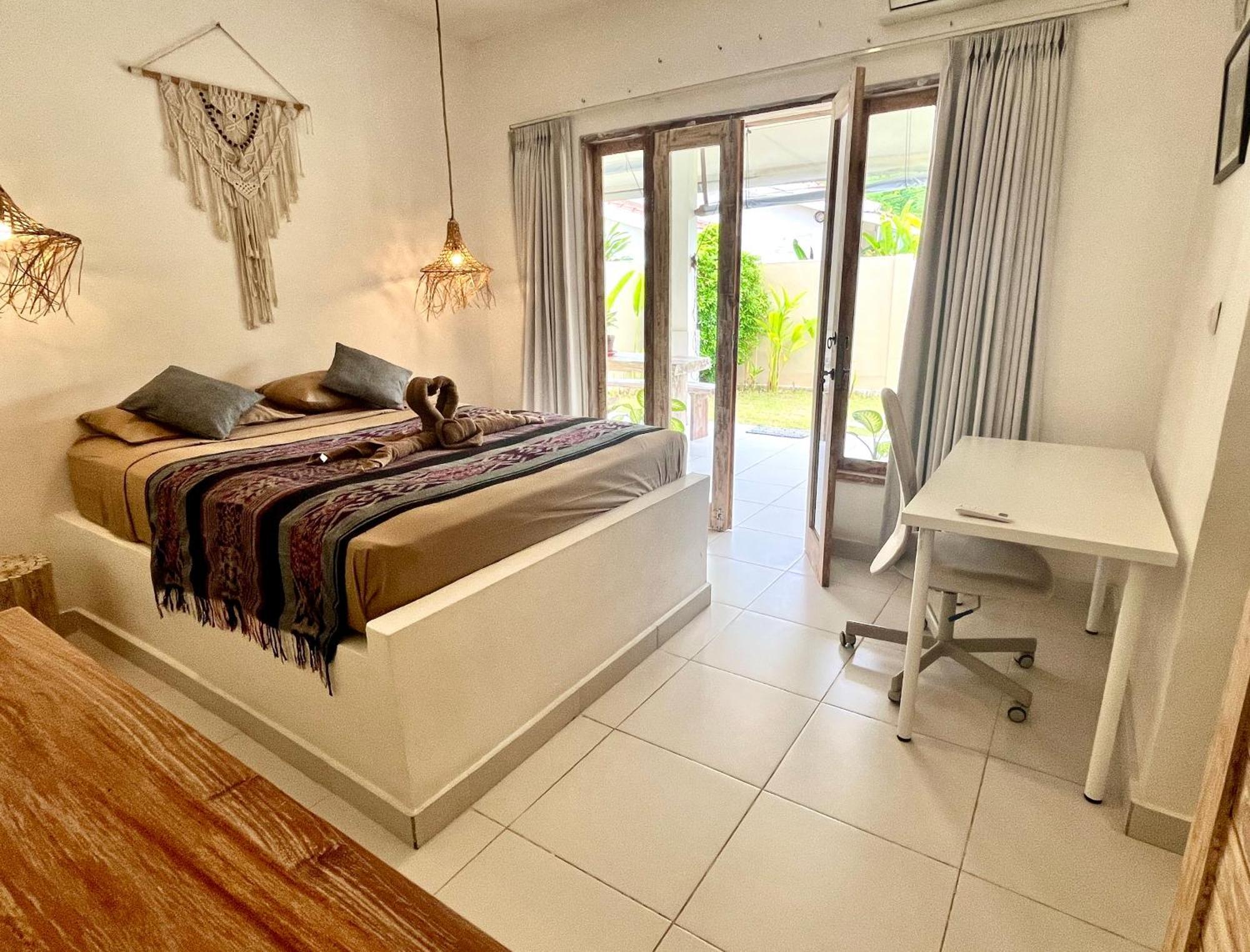 Pura Vida Uluwatu